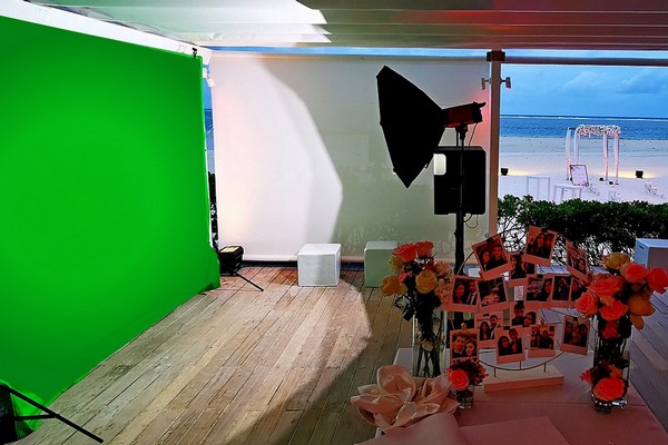 Photo booth setup at Lux Belle-Mare Mauritius with Green screen with view on the beach